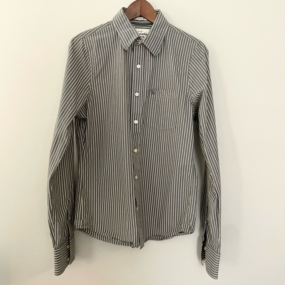Abercrombie & Fitch Gray White Striped Vintage-Modern Muscle Fit Shirt, Men’s M